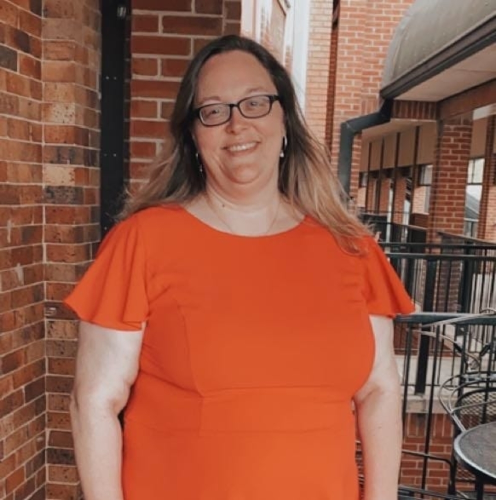 Meet your Posher, Lois
